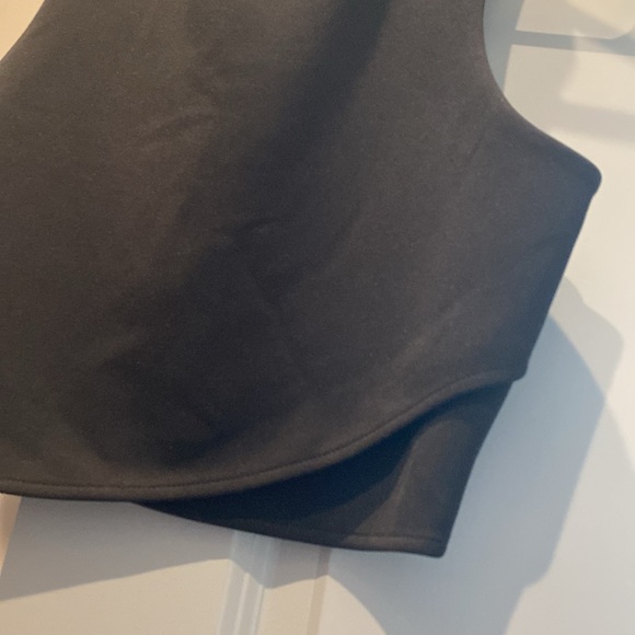 Express crop top size small - Picture 2 of 5